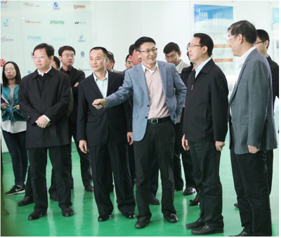 市長、書記親臨南方IT學院，送上特禮關懷與鼓勵